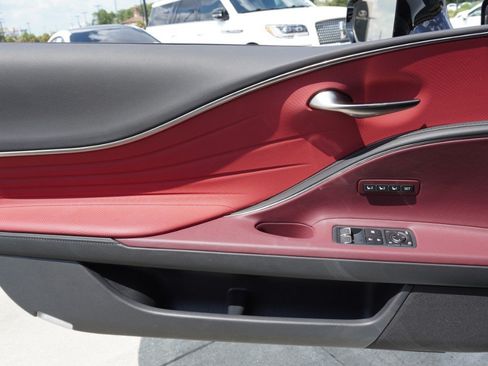 Used 2023 Lexus LC 500 Convertible w/ Touring Package RWD image 19