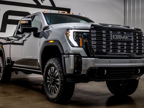 Used 2026 GMC Sierra 2500 Denali Ultimate AWD/4WD image 29