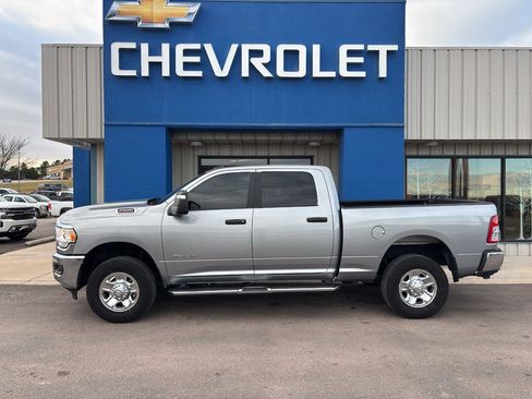 Used 2024 RAM 2500 Big Horn w/ Bed Utility Group image 4