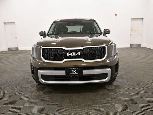 Certified 2025 Kia Telluride EX X-Line AWD/4WD image 11