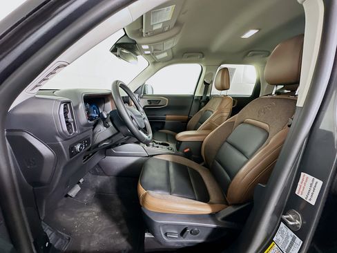 Used 2025 Ford Bronco Sport Outer Banks AWD/4WD image 13