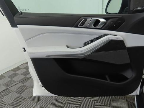 New 2026 BMW X5 sDrive40i image 24