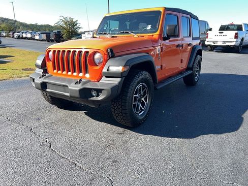 Used 2018 Jeep Wrangler Unlimited Sport image 1