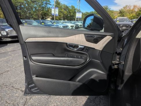 Used 2021 Volvo XC90 T6 Inscription w/ Protection Package AWD/4WD image 12
