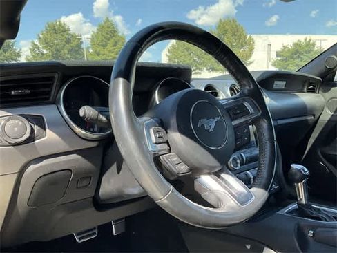 Used 2022 Ford Mustang Premium image 10