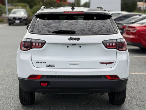 Used 2024 Jeep Compass Trailhawk AWD/4WD image 4
