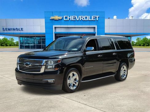 Used 2017 Chevrolet Suburban Premier RWD image 2