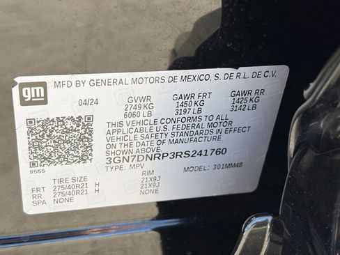 Used 2024 Chevrolet Equinox EV RS image 32