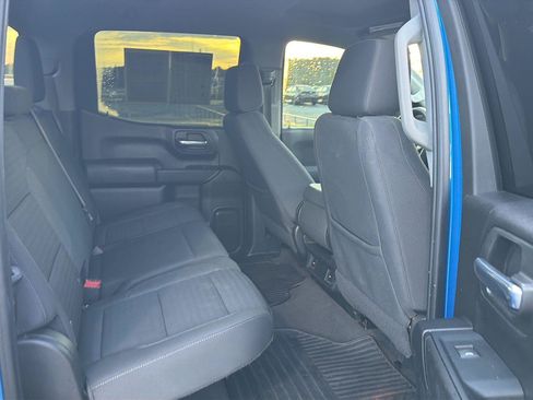 Used 2023 Chevrolet Silverado 1500 Custom AWD/4WD image 12