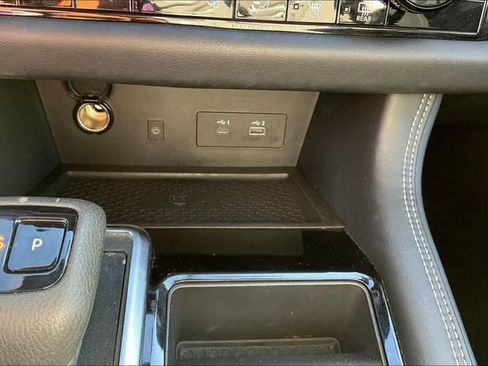 Used 2023 Nissan Pathfinder Platinum w/ Lighting Package (N93) FWD image 31