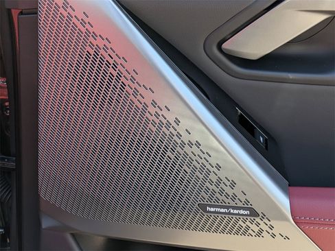 New 2026 BMW 530i xDrive image 14