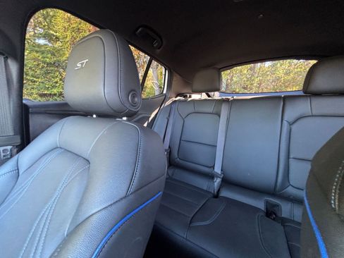 Used 2025 Buick Envista Sport Touring image 39