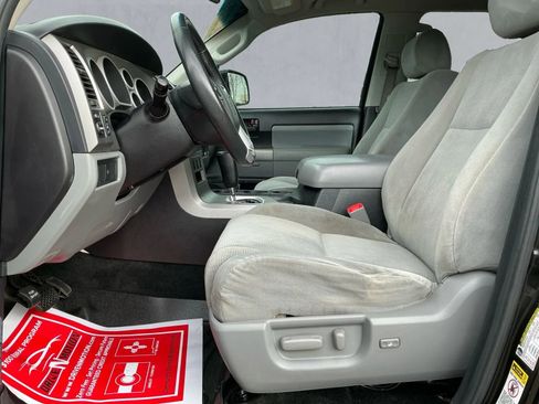 Used 2016 Toyota Sequoia SR5 image 10
