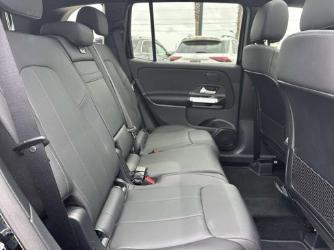 Used 2026 Mercedes-Benz GLB 250 image 9