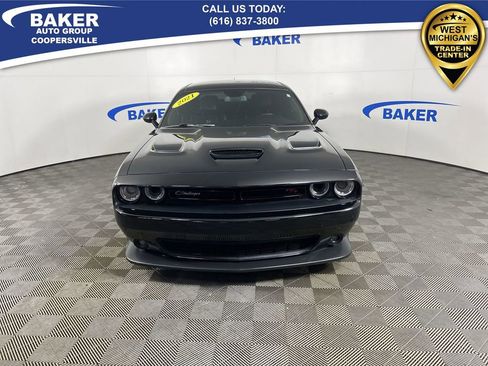 Used 2021 Dodge Challenger R/T Scat Pack w/ Plus Package image 3