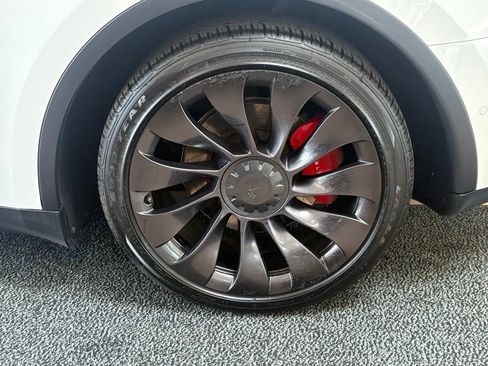 Used 2022 Tesla Model Y Performance AWD/4WD image 10