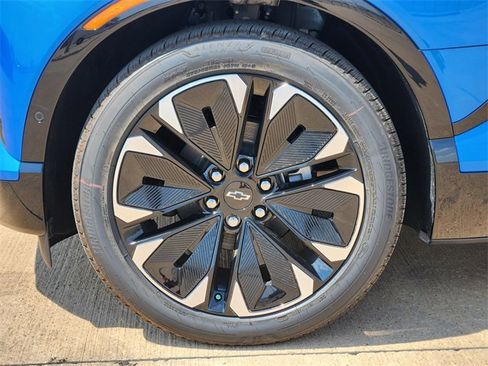 New 2026 Chevrolet Blazer EV RS w/ Super Cruise Package image 9