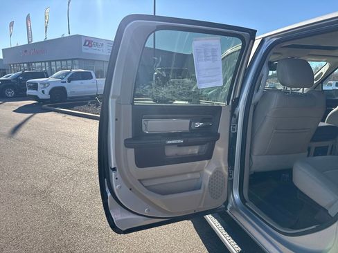 Used 2016 RAM 3500 Laramie image 12