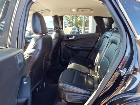 Certified 2023 Ford Escape Platinum w/ Class II Trailer Tow Package image 10