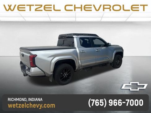Used 2024 Toyota Tacoma SR5 AWD/4WD image 5