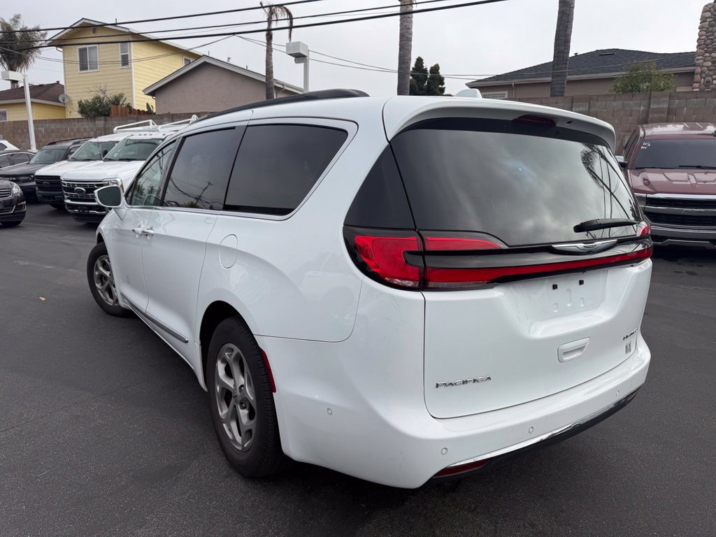 Used 2022 Chrysler Pacifica Limited FWD image 5