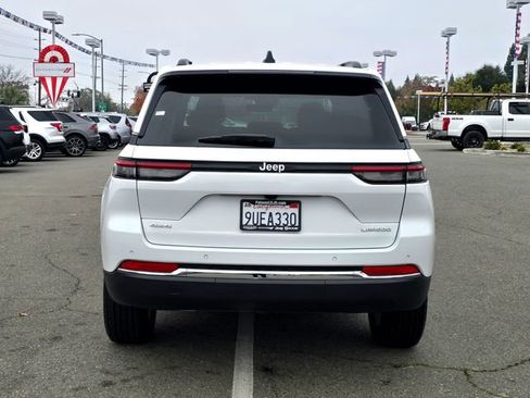 Used 2025 Jeep Grand Cherokee Laredo X w/ Luxury Tech Group I image 5