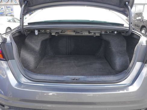 Used 2025 Nissan Altima 2.5 SV FWD image 16