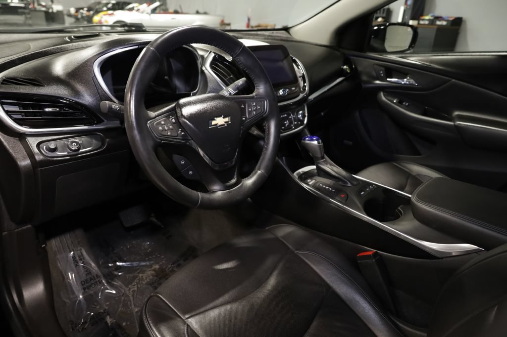 Used 2017 Chevrolet Volt Premier w/ Driver Confidence II Package FWD image 16