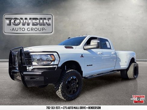 Used 2024 RAM 3500 Big Horn w/ Night Edition AWD/4WD image 1