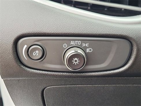 Used 2024 Chevrolet Malibu LT image 28