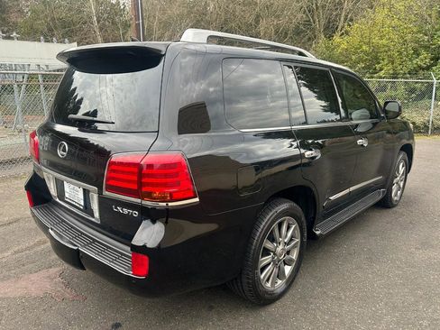 Used 2011 Lexus LX 570 4WD w/ Luxury Pkg image 5
