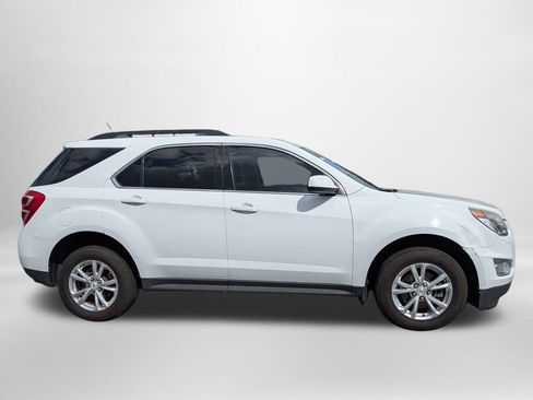 Used 2017 Chevrolet Equinox LT w/ Convenience Package image 3