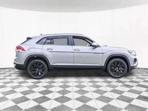 New 2026 Volkswagen Atlas Cross Sport SE image 13