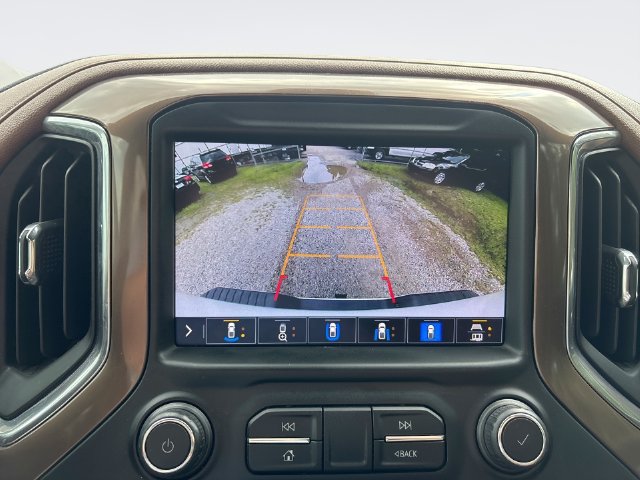 Used 2020 Chevrolet Silverado 2500 High Country w/ Technology Package AWD/4WD image 17