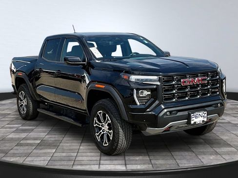 Used 2024 GMC Canyon AT4 w/ Canyon Safety Plus Package AWD/4WD image 3