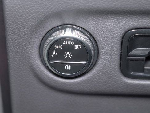 Certified 2023 Mercedes-Benz EQE 500 4MATIC SUV image 19