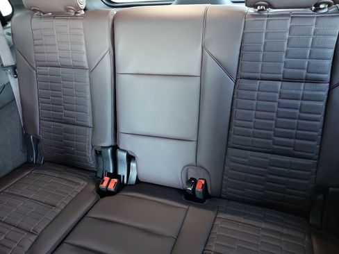 Certified 2024 Cadillac Escalade Premium Luxury Platinum image 15