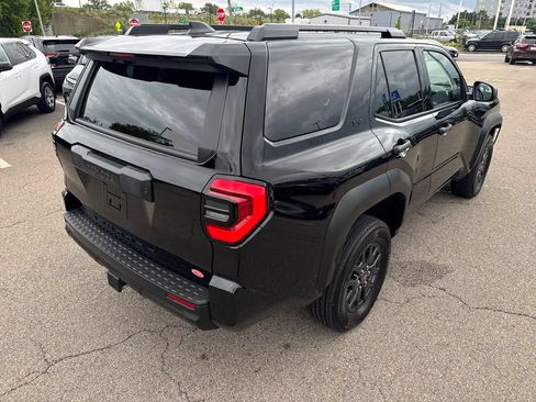 Used 2026 Toyota 4Runner SR5 AWD/4WD image 8