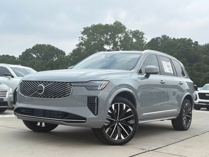 New 2025 Volvo XC90 T8 Core