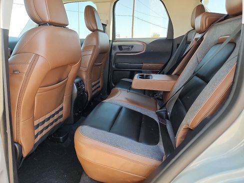 Used 2024 Ford Bronco Sport Outer Banks w/ Tech Package AWD/4WD image 9