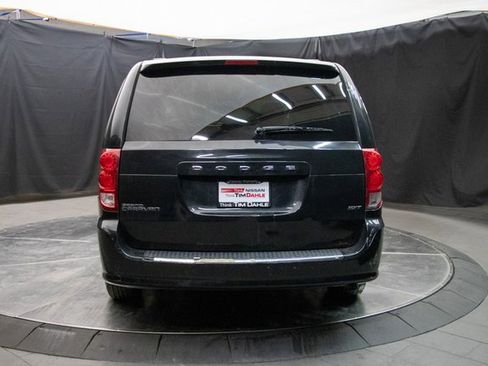 Used 2014 Dodge Grand Caravan SXT image 11