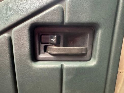 Used 1994 Jeep Wrangler Sahara AWD/4WD image 12