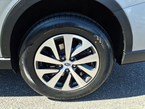 Used 2020 Subaru Outback Premium image 16