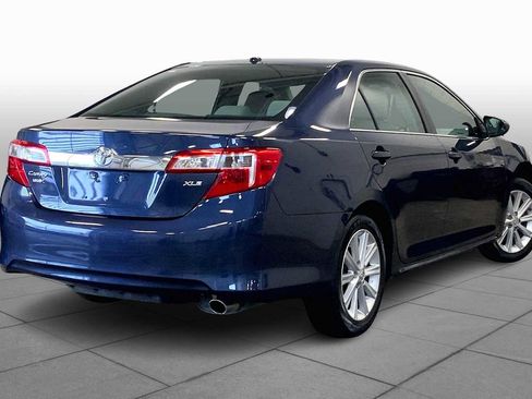 Used 2014 Toyota Camry XLE w/ Leather Package image 14
