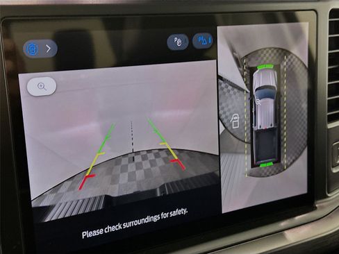 New 2026 Ford F250 Lariat w/ Black Appearance Package image 17