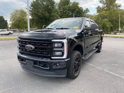 Used 2023 Ford F250 XLT w/ Black Appearance Package AWD/4WD image 3