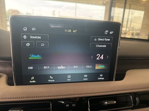 Used 2022 Lincoln Aviator Reserve w/ Equipment Group 201A image 11