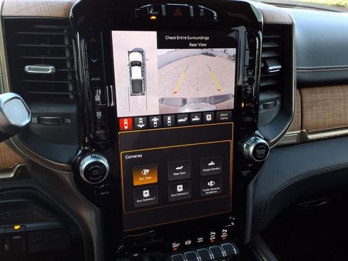 Used 2023 RAM 3500 Limited image 32