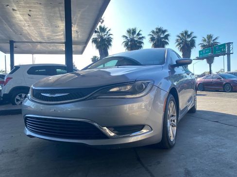 Used 2016 Chrysler 200 Limited w/ Convenience Group FWD image 2