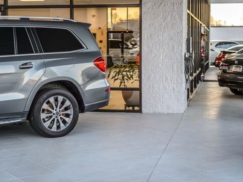 Used 2018 Mercedes-Benz GLS 450 4MATIC w/ Premium Package image 55